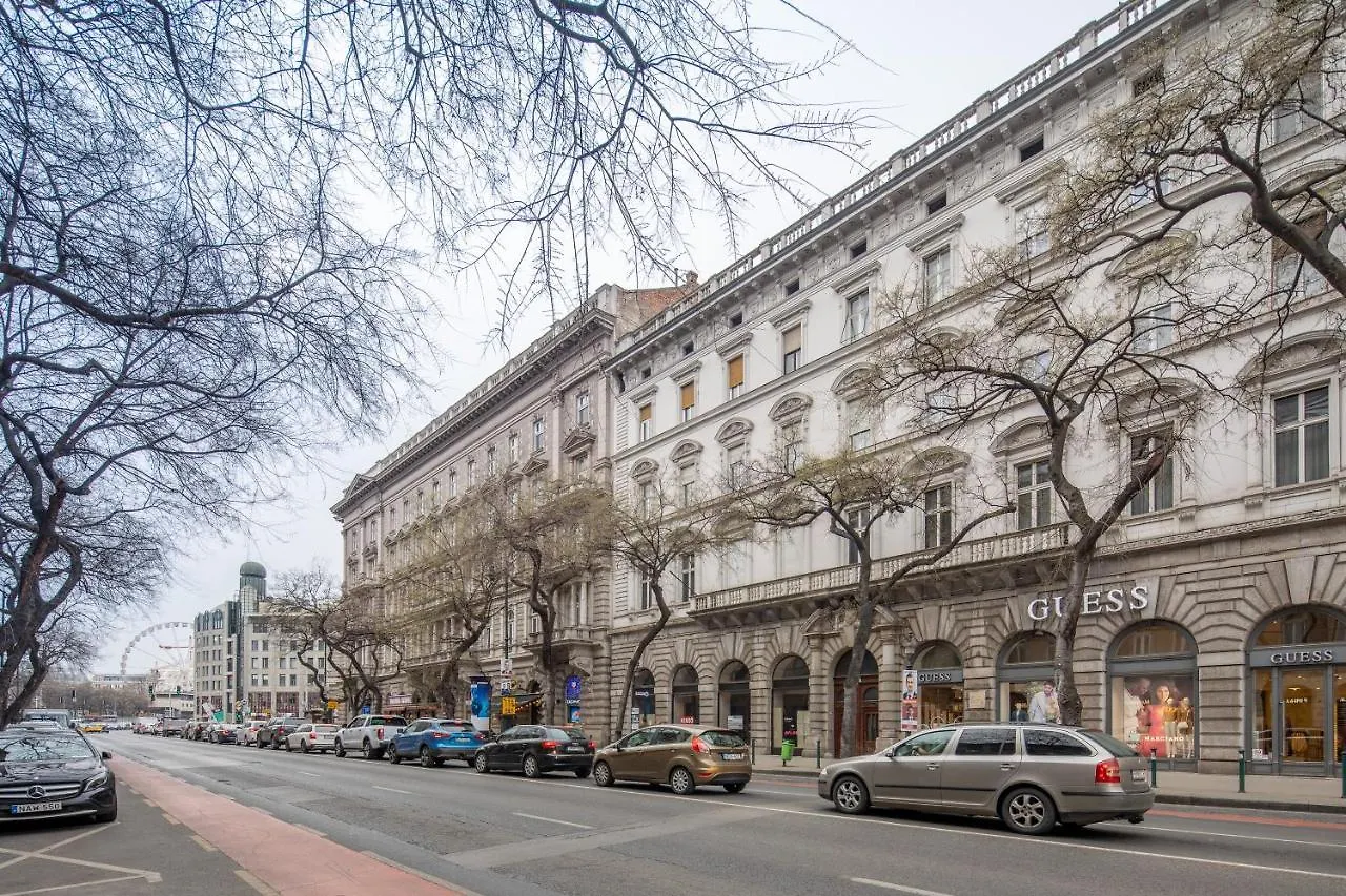 Budapest Marvelous Apartment In Andrassy Boulevard