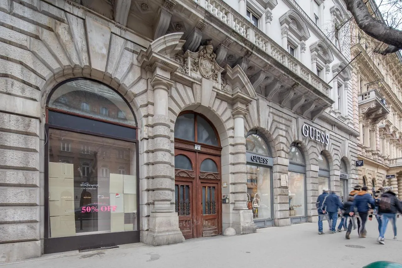 Budapest Marvelous Apartment In Andrassy Boulevard